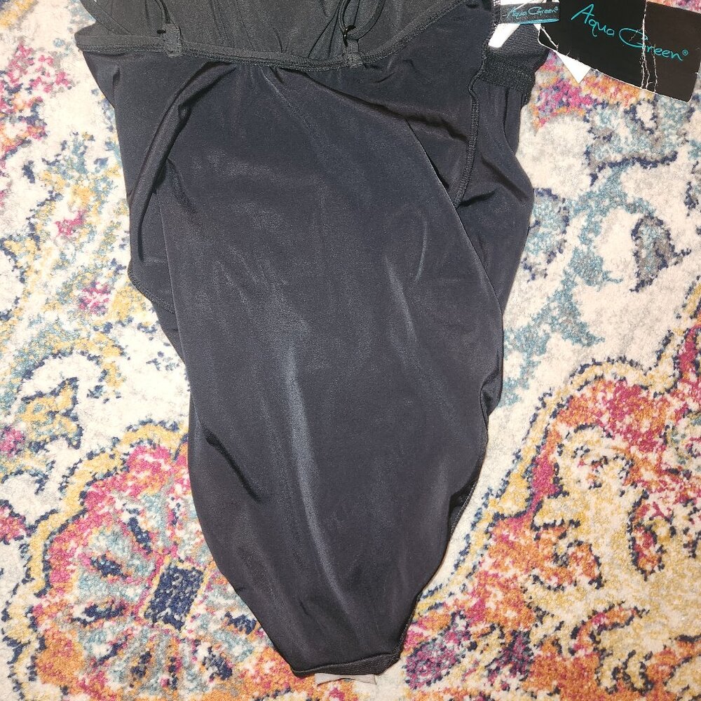 Black One-Piece Swimsuit with built-in Cover โ M (8/10) NWT - Picture 8 of 12